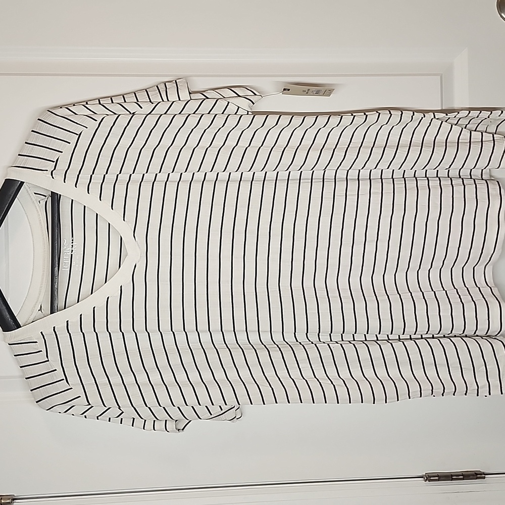 Terra & Sky Plus Size 1X White Black Stripe Tunic Tee Shirt V-Neck Casual - Picture 4 of 6